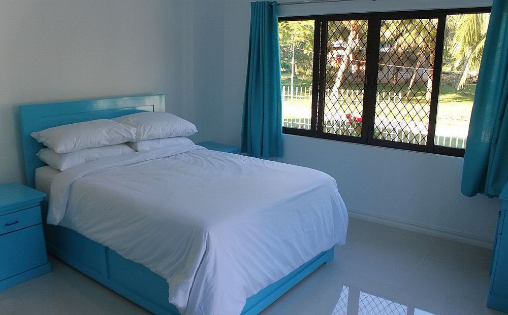 Bohol White House Bed & Breakfast Lila Экстерьер фото