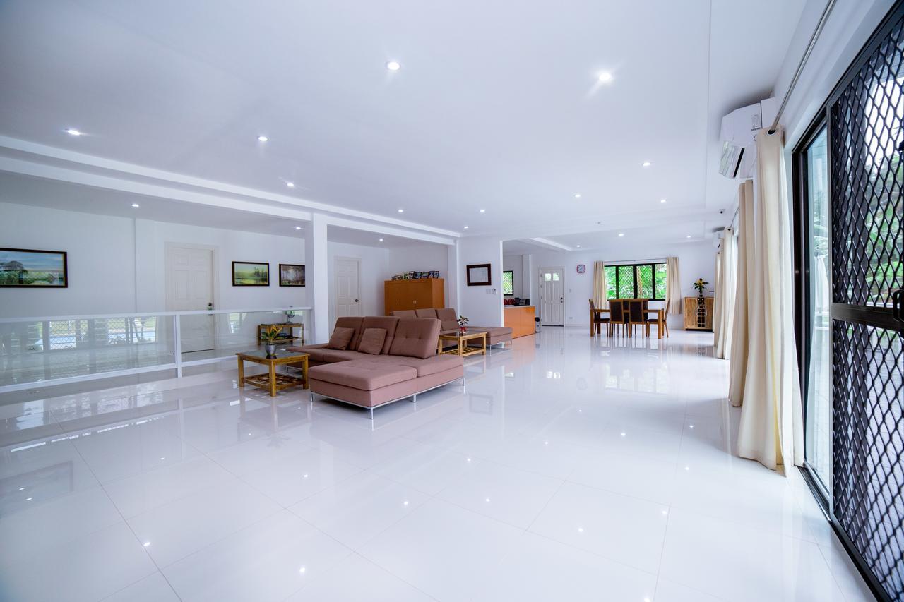 Bohol White House Bed & Breakfast Lila Экстерьер фото