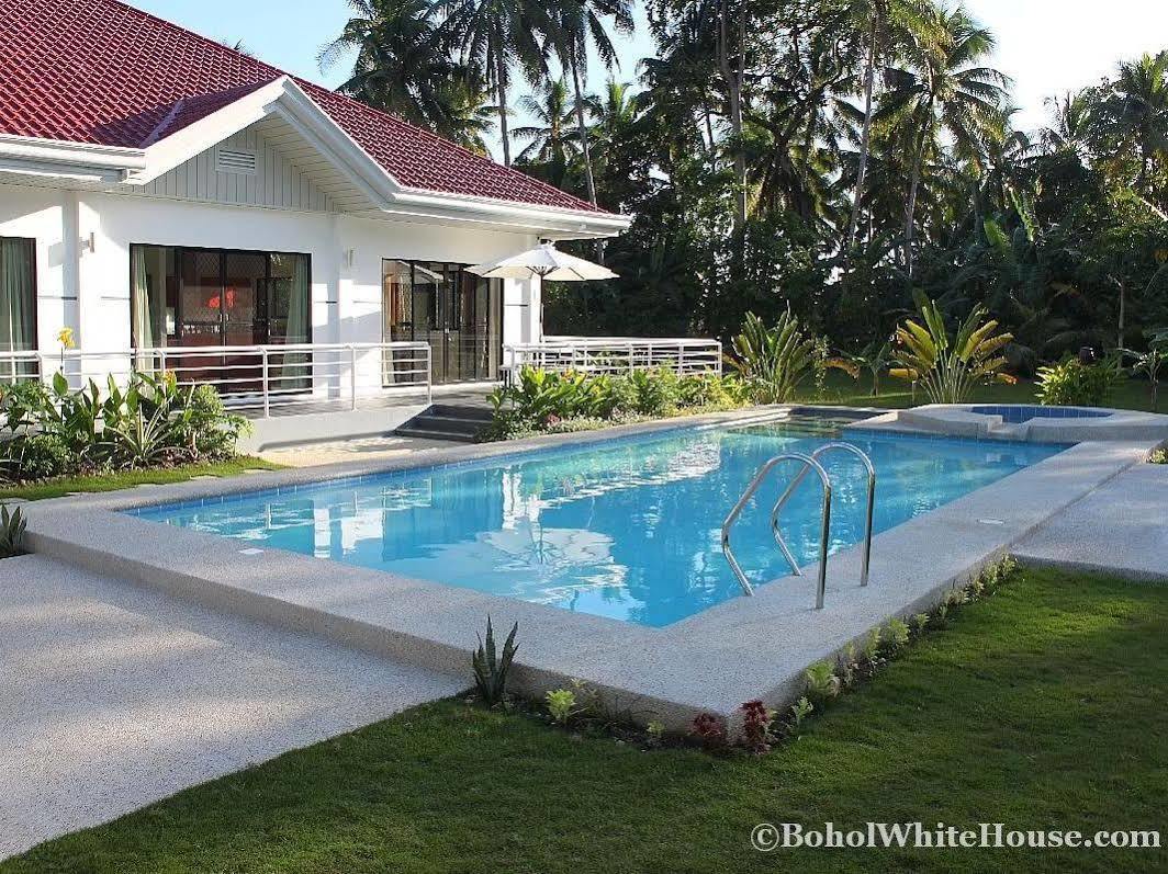 Bohol White House Bed & Breakfast Lila Экстерьер фото